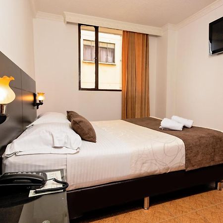 Hotel Iguazu Villavicencio Esterno foto
