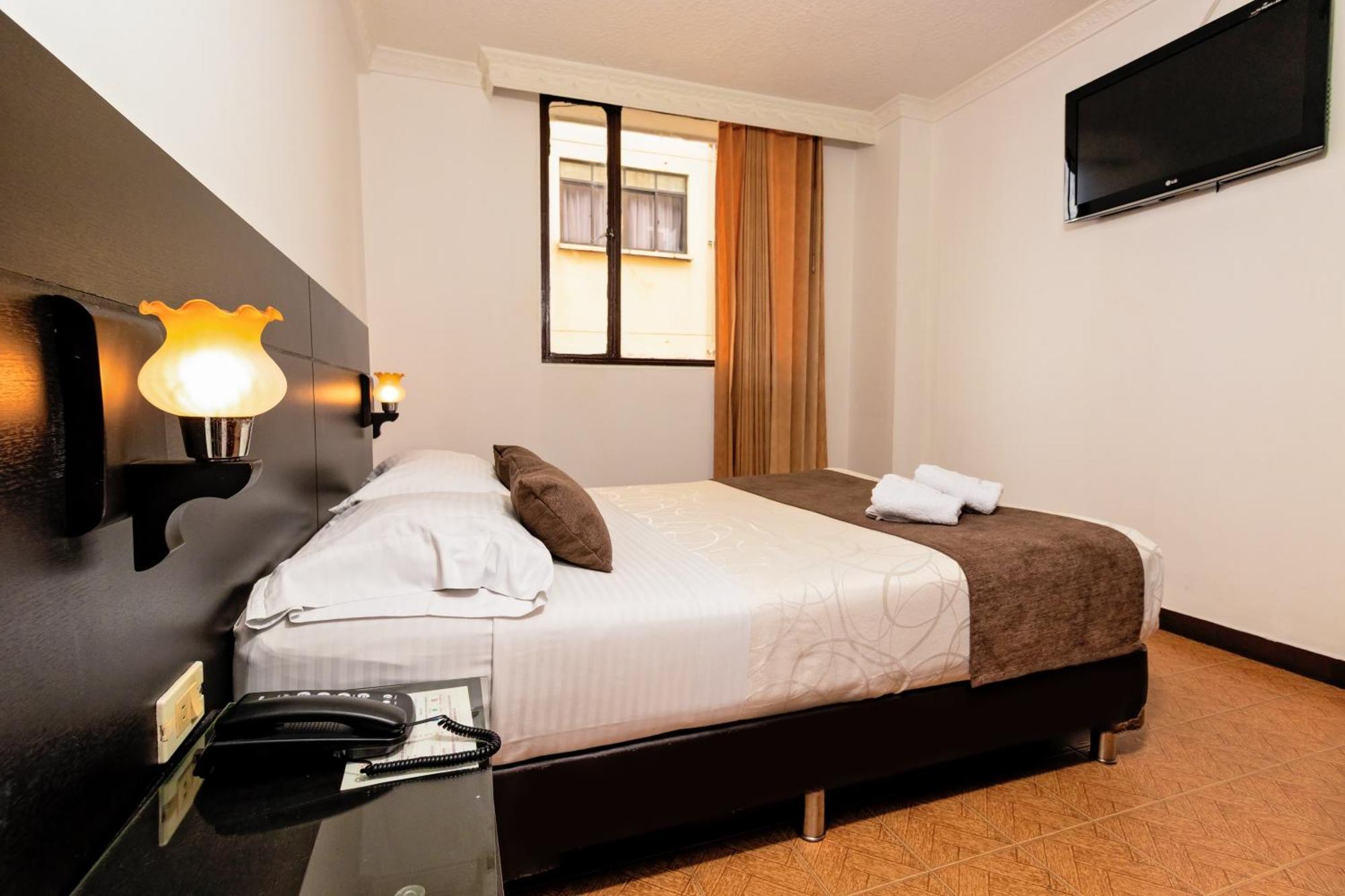 Hotel Iguazu Villavicencio Esterno foto