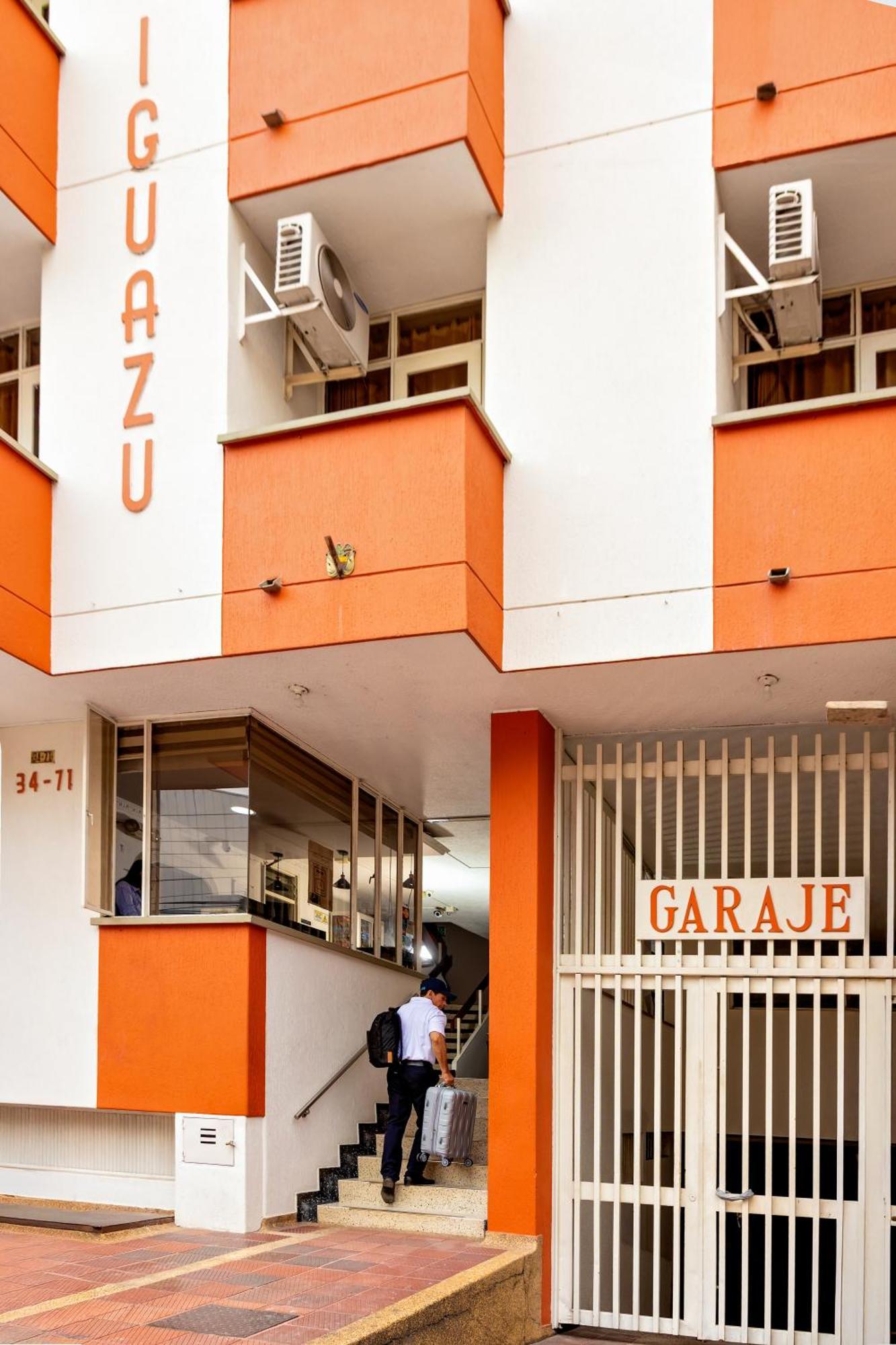 Hotel Iguazu Villavicencio Esterno foto