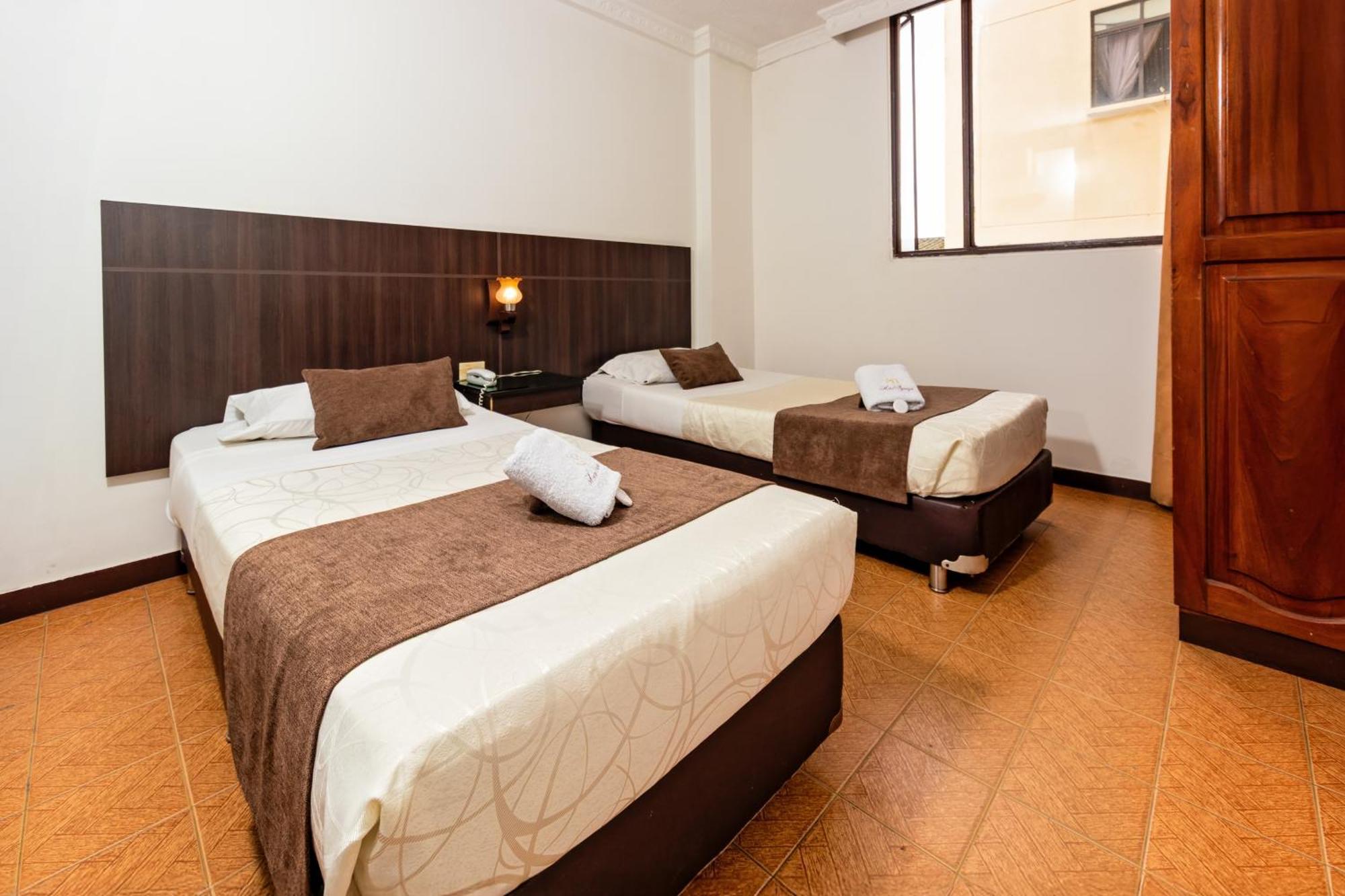Hotel Iguazu Villavicencio Esterno foto